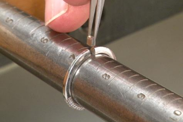 Jewelry rings and accessories for finding the correct ring size