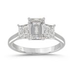 14K WHITE GOLD 2 5/8CT EMERALD/PRINCESS DIAMOND LADIES RING (CENTER STONE EMERALD DIAMOND 1 1/2CT)