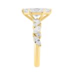 14K YELLOW GOLD 2 3/4CT ROUND/MARQUISE DIAMOND LADIES RING (CENTER STONE MARQUISE DIAMOND 2CT) - Image 3