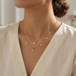 LADIES NECKLACE 0.16CT ROUND/PEARL DIAMOND 14K YELLOW GOLD - Image 4