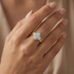 LADIES RING 0.25CT ROUND/BAGUETTE DIAMOND 10K YELLOW GOLD - Image 6