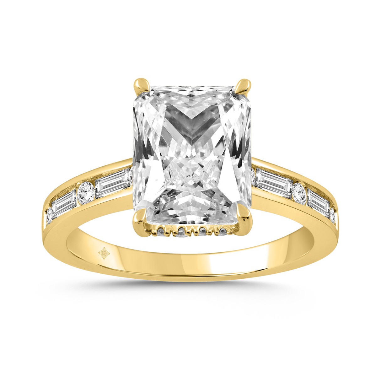 14K YELLOW GOLD 3 1/2CT ROUND/BAGUETTE/RADIANT DIAMOND LADIES RING 1 14K YELLOW GOLD 3 1/2CT ROUND/BAGUETTE/RADIANT DIAMOND LADIES RING - Image 1
