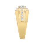 14K YELLOW GOLD 2.00CT ROUND/EMERALD DIAMOND MEN'S RING (CENTER STONE ROUND DIAMOND 1CT) - Image 3