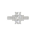 21K PLATINUM LADIES RING WITH 3 1/3CT ROUND/CUSHION/BAGUETTE DIAMONDS (CENTER STONE CUSHION DIAMOND 2CT) - Image 4