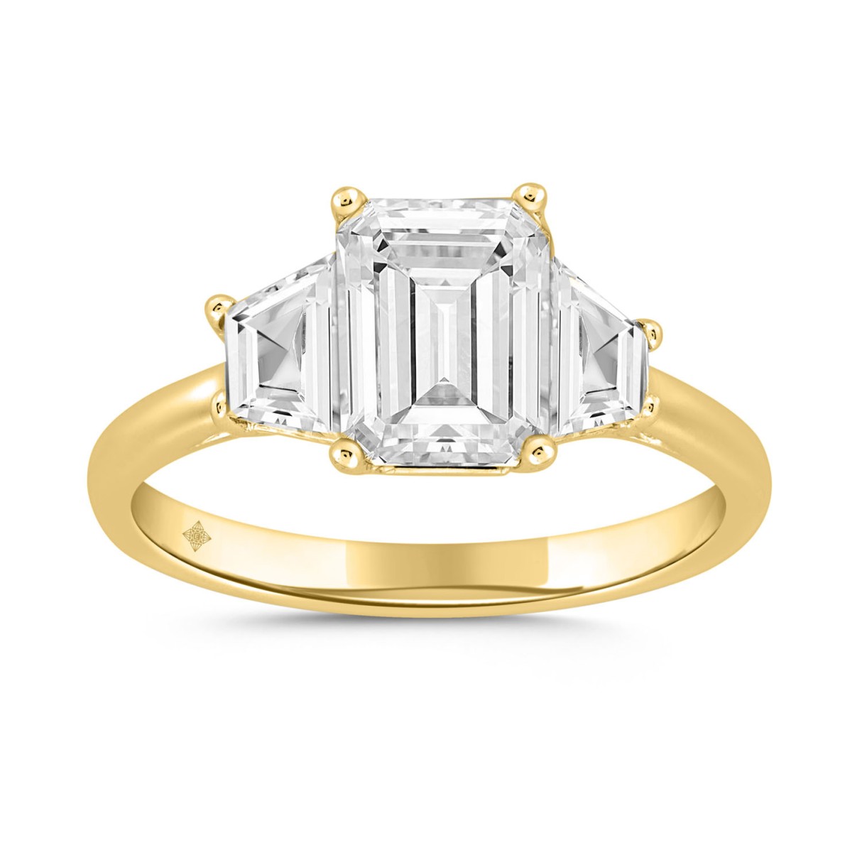 LADIES RING 2 3/4CT ROUND/TRAPEZOID/EMERALD DIAMOND 14K YELLOW GOLD 1 LADIES RING 2 3/4CT ROUND/TRAPEZOID/EMERALD DIAMOND 14K YELLOW GOLD - Image 1