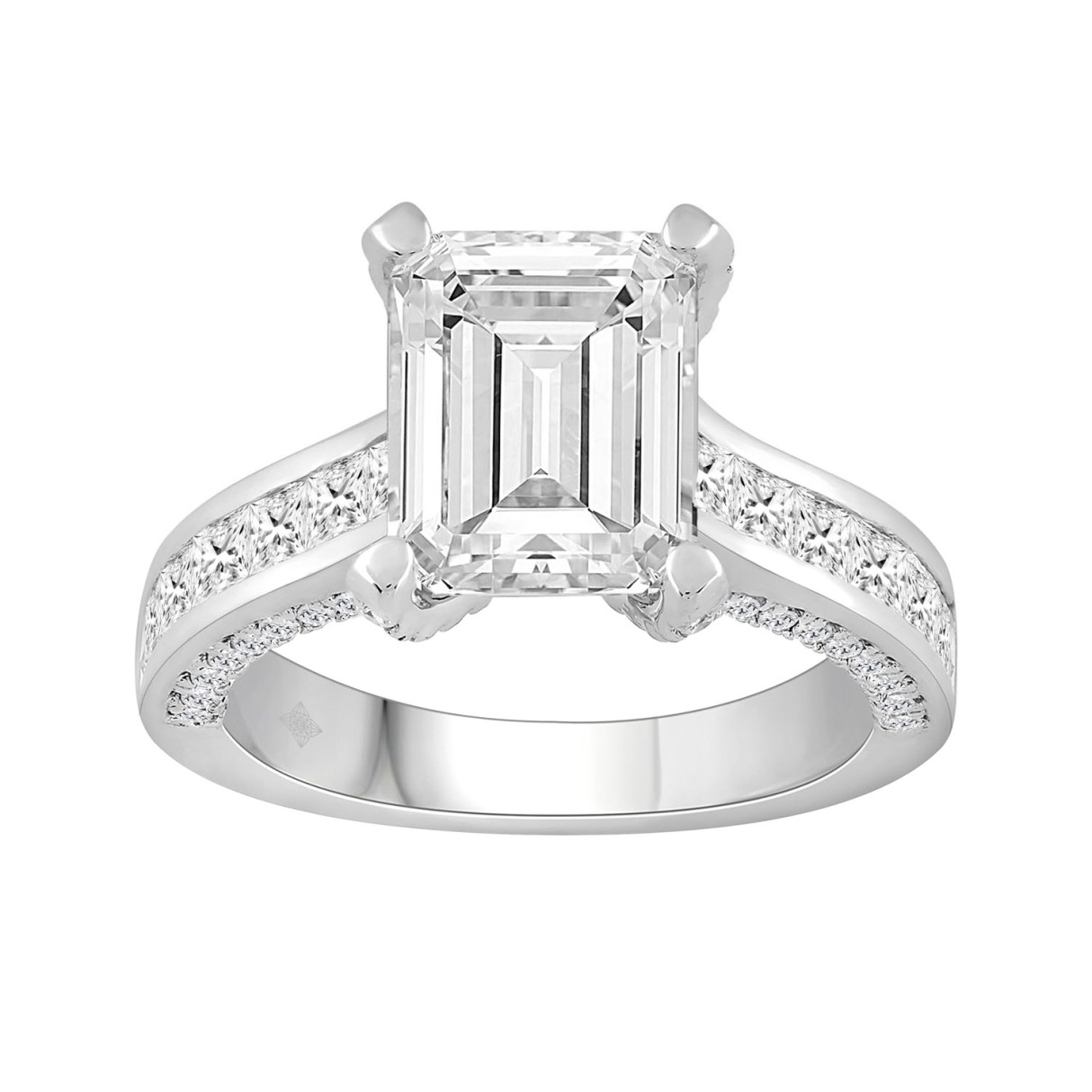 LADIES RING 4 5/8CT ROUND/PRINCESS/EMERALD DIAMOND 14K WHITE GOLD (CENTER STONE EMERALD DIAMOND 3CT ) 1 LADIES RING 4 5/8CT ROUND/PRINCESS/EMERALD DIAMOND 14K WHITE GOLD (CENTER STONE EMERALD DIAMOND 3CT ) - Image 1