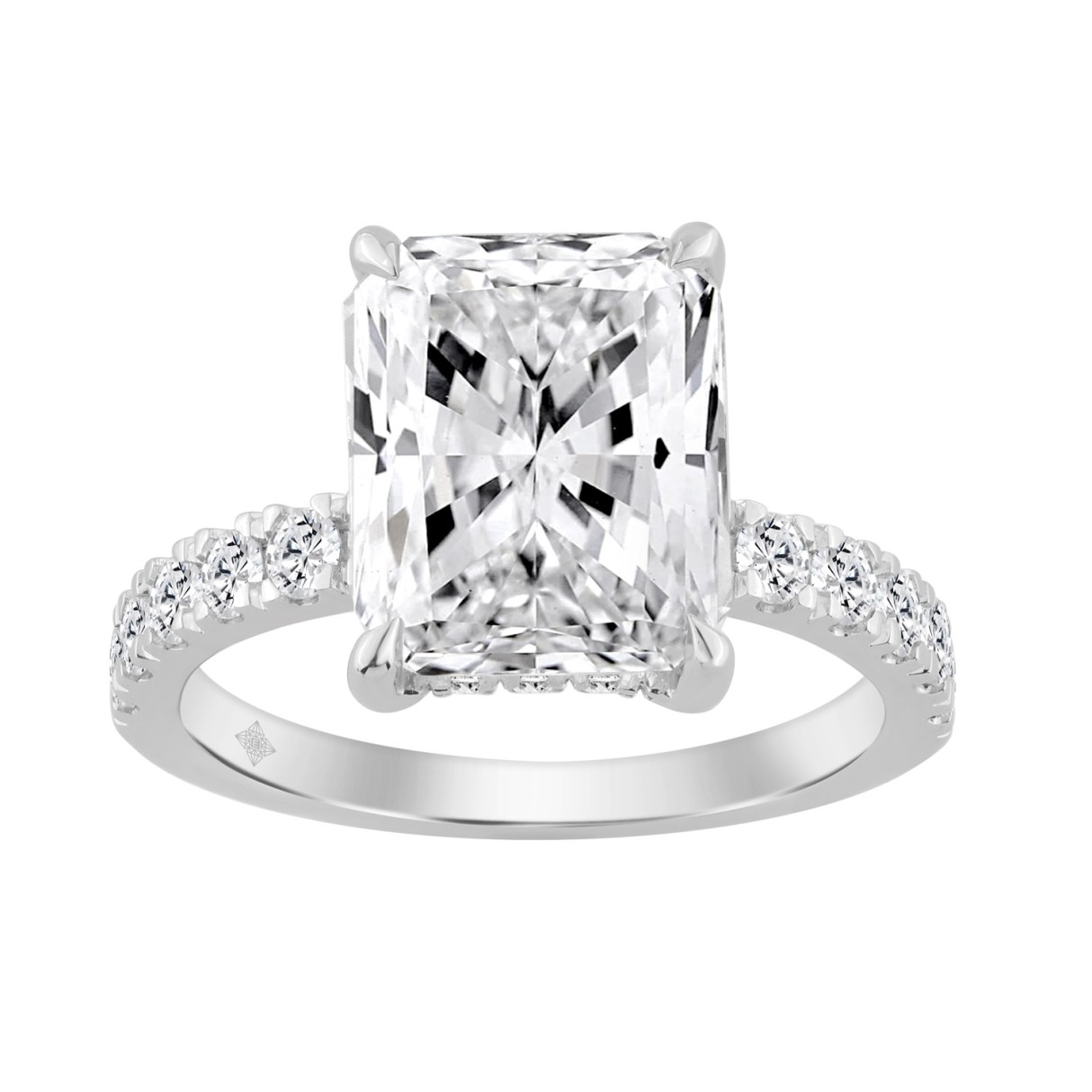 14K WHITE GOLD 4 3/4CT ROUND/RADIANT DIAMOND LADIES RING (CENTER STONE RADIANT DIAMOND 4.00CT) 1 14K WHITE GOLD 4 3/4CT ROUND/RADIANT DIAMOND LADIES RING (CENTER STONE RADIANT DIAMOND 4.00CT) - Image 1