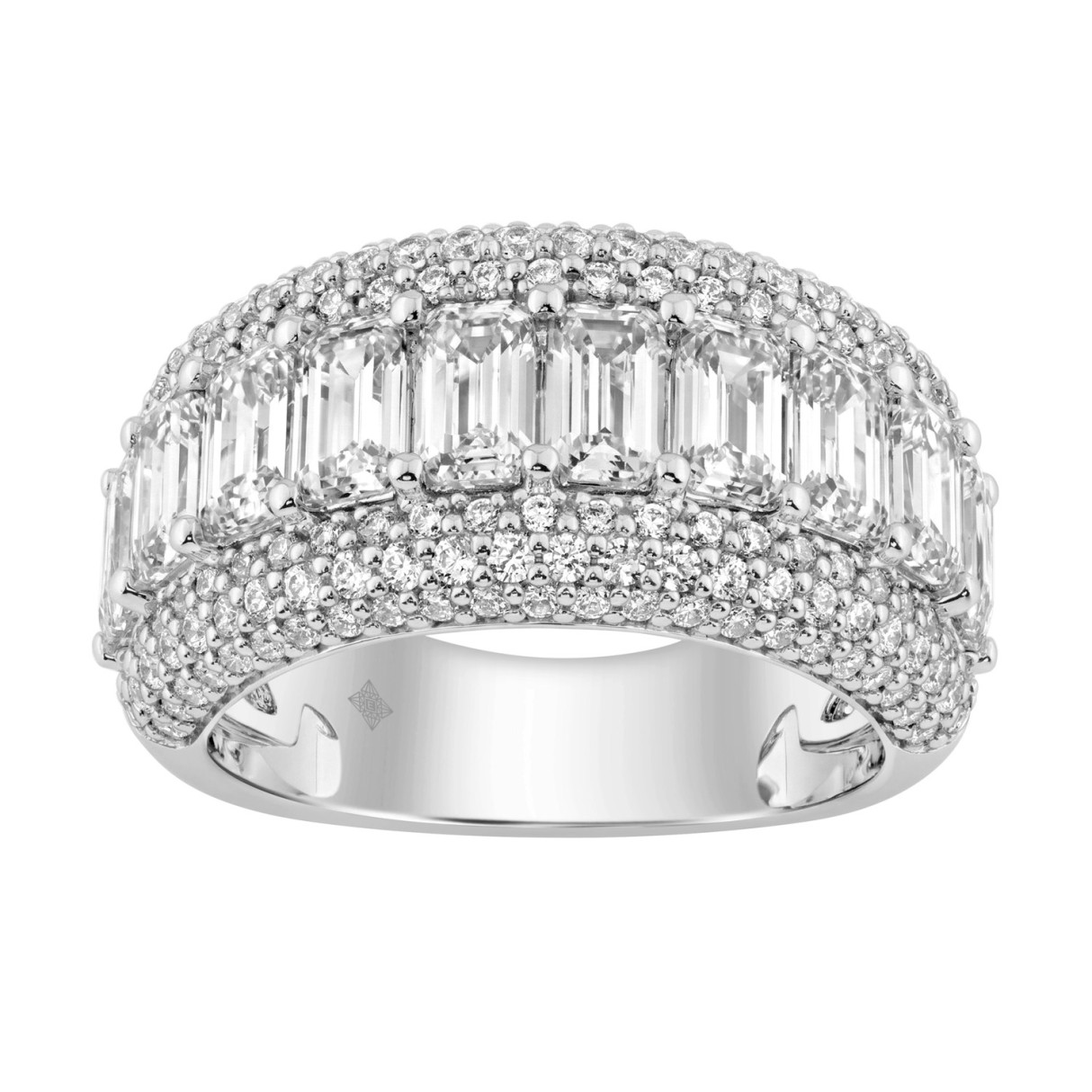 Elegant 14K White Gold Ladies Ladies Ring 3 1/4Ct Round & Emerald Cut Diamonds 1 Elegant 14K White Gold Ladies Ladies Ring 3 1/4Ct Round & Emerald Cut Diamonds - Image 1