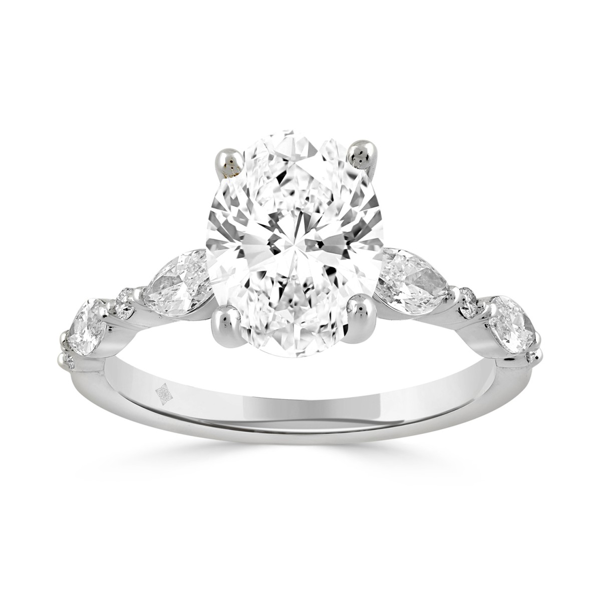 14K WHITE GOLD 2 1/2CT ROUND/OVAL/MARQUISE DIAMOND LADIES RING (CENTER STONE OVAL DIAMOND 2CT) 1 14K WHITE GOLD 2 1/2CT ROUND/OVAL/MARQUISE DIAMOND LADIES RING (CENTER STONE OVAL DIAMOND 2CT) - Image 1