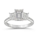 14K WHITE GOLD 2 5/8CT EMERALD/PRINCESS DIAMOND LADIES RING (CENTER STONE EMERALD DIAMOND 1 1/2CT)